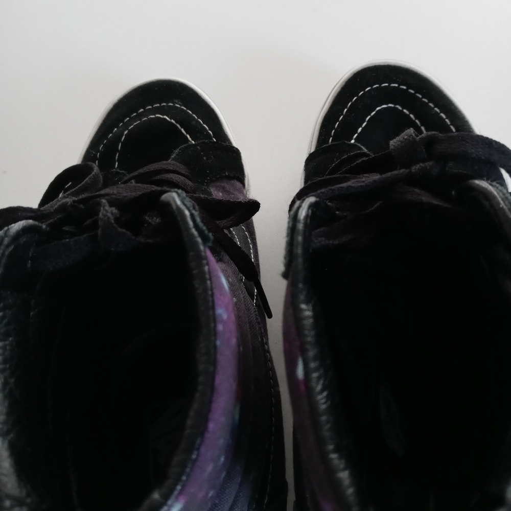 Woman's off the wall Vans